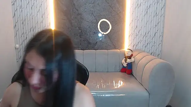 Snapshot of Ivony18_b chatting on October 19, 3:07 am Ivony18 b online show from October 19, 3:07 am