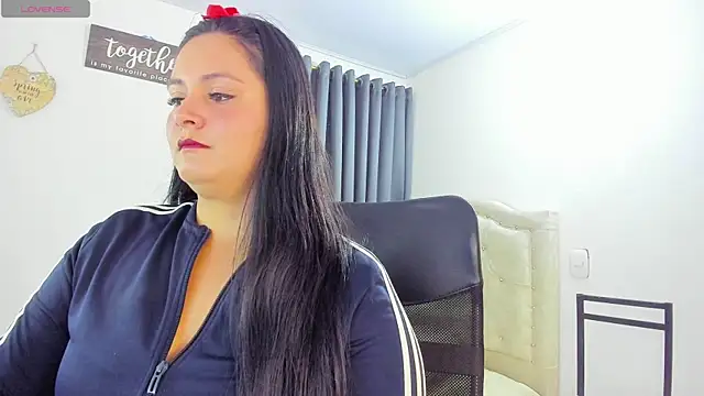 Snapshot of Sunnycurvymf chatting on October 11, 9:24 pm Sunnycurvymf online show from October 11, 9:24 pm