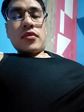 Snapshot of Exotic19cm chatting on November 19, 7:30 am Exotic19cm online show from November 19, 7:30 am