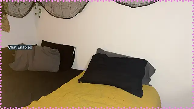 Trixie luv1 online show from February 11, 9:14 am