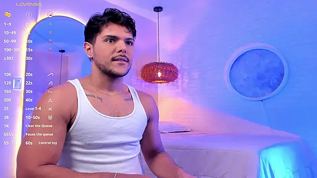 Snapshot of thiago_mercer chatting on September 18, 11:34 am thiago mercer online show from September 18, 11:34 am