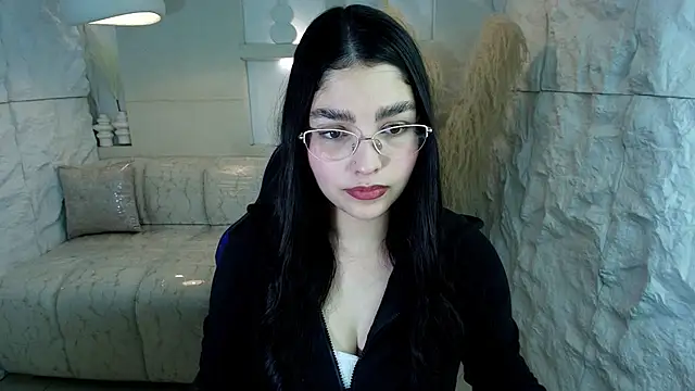 luna  r online show from September 23, 7:39 pm