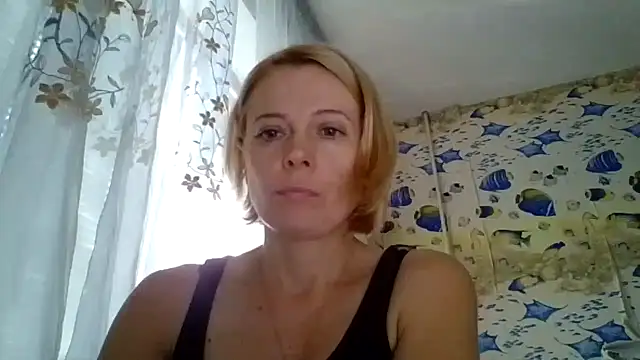 Snapshot of LiluXRose chatting on September 15, 10:15 am LiluXRose online show from September 15, 10:15 am