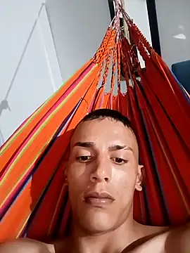 Snapshot of wwwww143 chatting on November 20, 10:04 am wwwww143 online show from November 20, 10:04 am