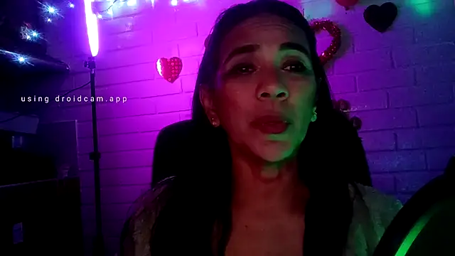 MiiaVelasquez online show from February 13, 4:52 am