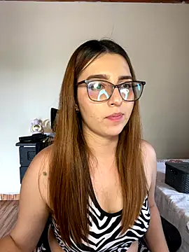 CoraVibes online show from September 22, 7:38 pm