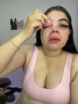 Snapshot of Kuromy_x chatting on May 4, 6:37 pm Kuromy x online show from May 4, 6:37 pm