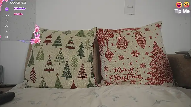 Roxybeautyy online show from March 14, 9:42 pm