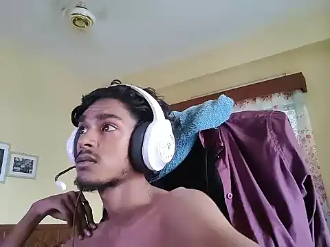 Snapshot of thecatfish chatting on September 9, 11:32 am thecatfish online show from September 9, 11:32 am