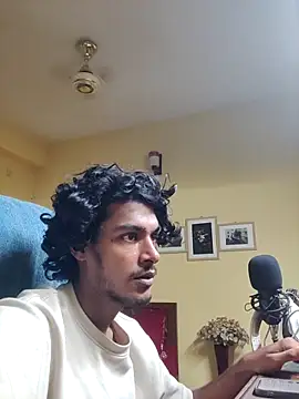 Snapshot of thecatfish chatting on October 12, 4:39 pm thecatfish online show from October 12, 4:39 pm