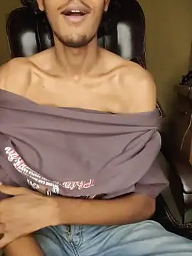 Snapshot of thecatfish chatting on November 3, 11:26 pm thecatfish online show from November 3, 11:26 pm