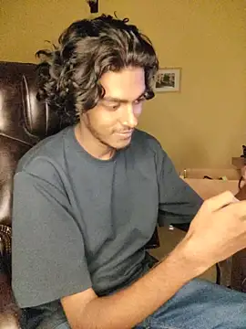 Snapshot of thecatfish chatting on November 9, 12:58 pm thecatfish online show from November 9, 12:58 pm