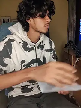 Snapshot of thecatfish chatting on November 16, 8:47 pm thecatfish online show from November 16, 8:47 pm