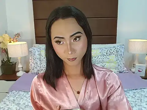 Snapshot of BlaireWilzon chatting on November 1, 8:22 pm BlaireWilzon online show from November 1, 8:22 pm