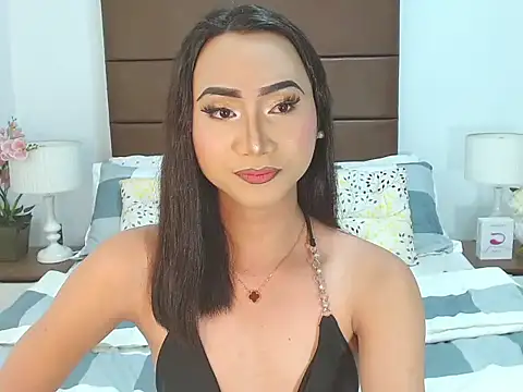 Snapshot of BlaireWilzon chatting on February 26, 8:13 am BlaireWilzon online show from February 26, 8:13 am