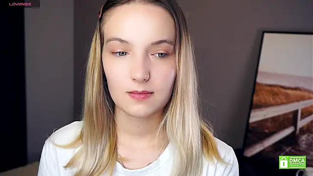 Snapshot of HongTomczak chatting on September 23, 6:38 am HongTomczak online show from September 23, 6:38 am