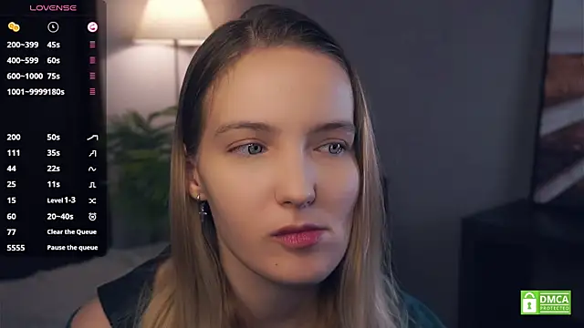 Snapshot of HongTomczak chatting on October 11, 7:29 am HongTomczak online show from October 11, 7:29 am