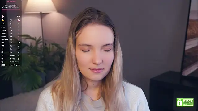 Snapshot of HongTomczak chatting on October 29, 7:32 am HongTomczak online show from October 29, 7:32 am