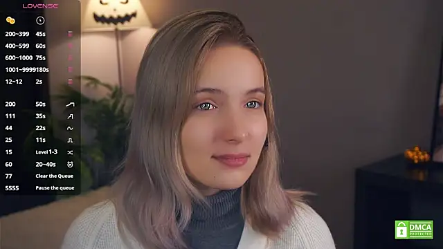 Snapshot of HongTomczak chatting on November 21, 7:51 am HongTomczak online show from November 21, 7:51 am