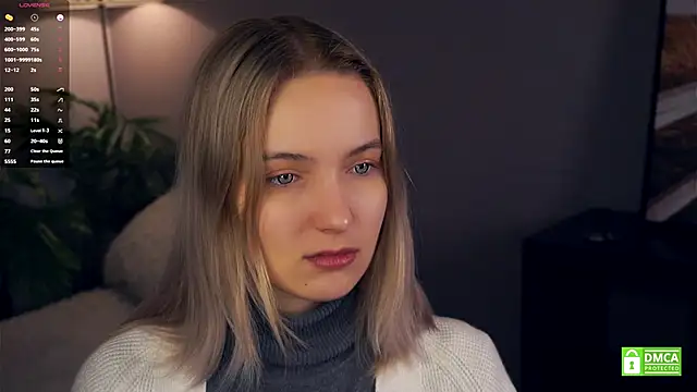 Snapshot of HongTomczak chatting on November 25, 7:30 am HongTomczak online show from November 25, 7:30 am