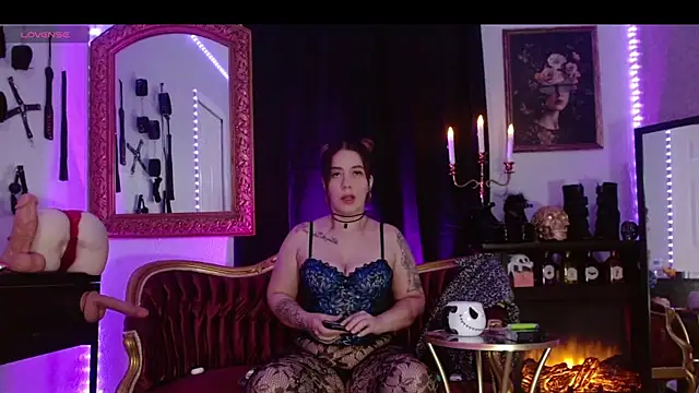 miss strapon online show from November 29, 1:47 pm