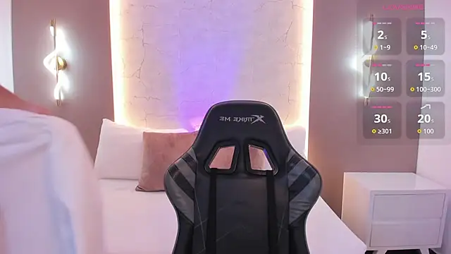 emily tolson online show from January 10, 7:15 pm