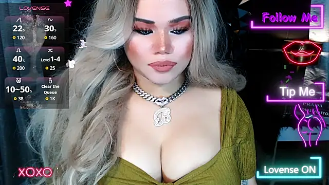 Snapshot of xHugeHarleySelfsuckerx chatting on October 23, 3:17 am xHugeHarleySelfsuckerx online show from October 23, 3:17 am