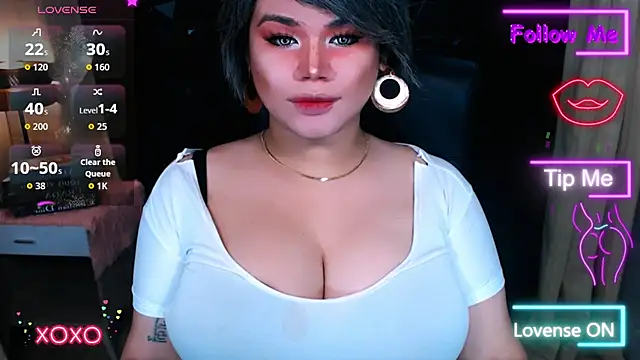 Snapshot of xHugeHarleySelfsuckerx chatting on November 2, 8:06 am xHugeHarleySelfsuckerx online show from November 2, 8:06 am