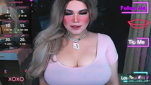 Snapshot of xHugeHarleySelfsuckerx chatting on November 5, 8:03 am xHugeHarleySelfsuckerx online show from November 5, 8:03 am