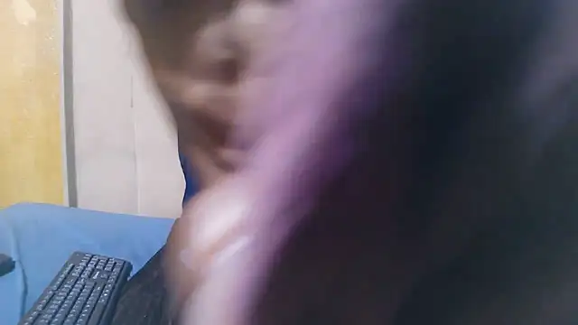 Snapshot of Teemanxxx25 chatting on October 8, 8:39 pm Teemanxxx25 online show from October 8, 8:39 pm