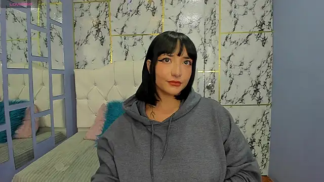 Itsuki N online show from November 14, 1:32 pm