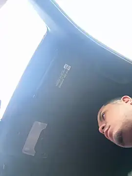 Snapshot of YadielPublic chatting on March 4, 5:41 pm YadielPublic online show from March 4, 5:41 pm