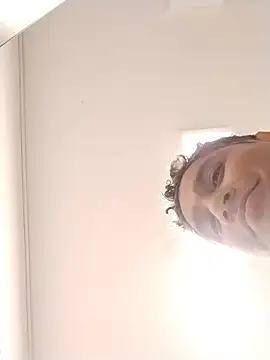 Snapshot of danigarci2307 chatting on October 25, 8:58 pm danigarci2307 online show from October 25, 8:58 pm