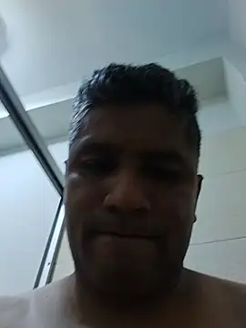 Snapshot of danigarci2307 chatting on November 4, 5:23 pm danigarci2307 online show from November 4, 5:23 pm