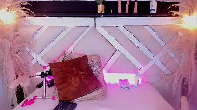 Zoe-Johnson  online show from March 8, 2:04 am