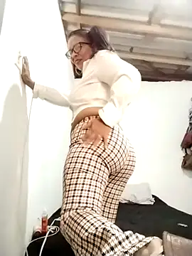 Snapshot of Africa_moont chatting on September 17, 7:26 pm Africa moont online show from September 17, 7:26 pm