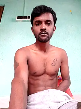 Snapshot of ShinuRoy chatting on November 7, 12:43 am ShinuRoy online show from November 7, 12:43 am