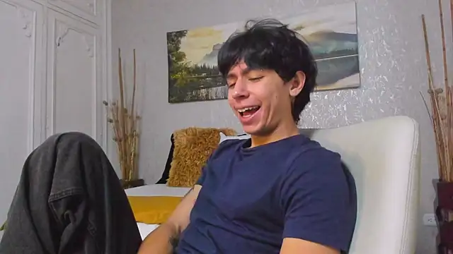 Snapshot of Tyler_durten chatting on November 28, 3:20 am Tyler durten online show from November 28, 3:20 am