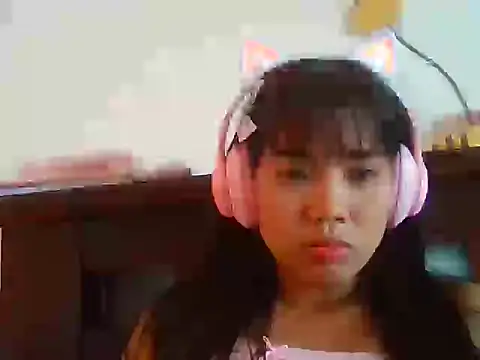 Snapshot of AnnewithanE chatting on September 24, 7:55 am AnnewithanE online show from September 24, 7:55 am