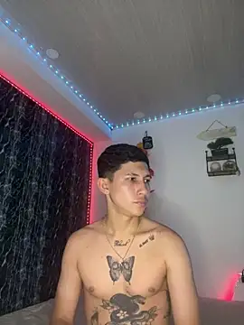 Alejandro BigCock22 online show from September 15, 2:33 am