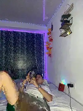 Alejandro BigCock22 online show from September 23, 3:31 am