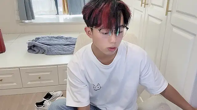 Snapshot of STxuguanhan chatting on September 23, 8:06 am STxuguanhan online show from September 23, 8:06 am