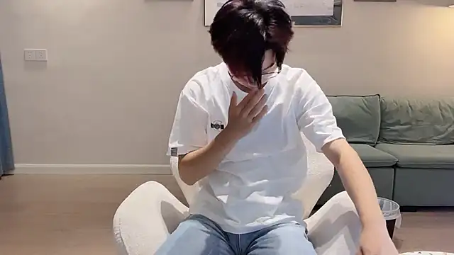 Snapshot of STxuguanhan chatting on September 24, 7:55 am STxuguanhan online show from September 24, 7:55 am