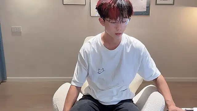 Snapshot of STxuguanhan chatting on September 29, 10:25 pm STxuguanhan online show from September 29, 10:25 pm