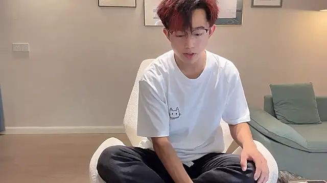 Snapshot of STxuguanhan chatting on October 4, 7:17 am STxuguanhan online show from October 4, 7:17 am