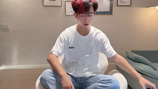 Snapshot of STxuguanhan chatting on October 7, 8:00 am STxuguanhan online show from October 7, 8:00 am