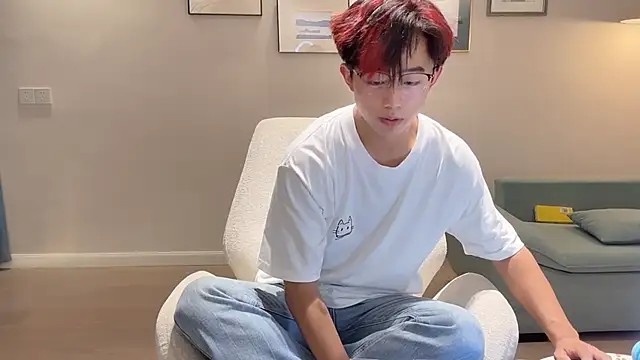 Snapshot of STxuguanhan chatting on October 8, 8:34 am STxuguanhan online show from October 8, 8:34 am