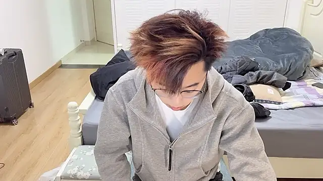 Snapshot of STxuguanhan chatting on November 21, 9:52 am STxuguanhan online show from November 21, 9:52 am