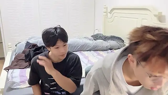 Snapshot of STxuguanhan chatting on November 28, 8:39 am STxuguanhan online show from November 28, 8:39 am