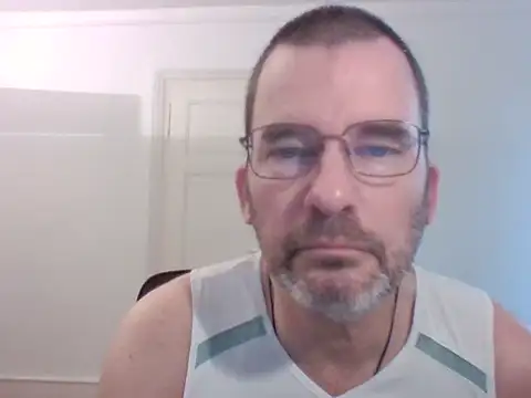 Snapshot of stallionrider88 chatting on October 25, 12:13 pm stallionrider88 online show from October 25, 12:13 pm